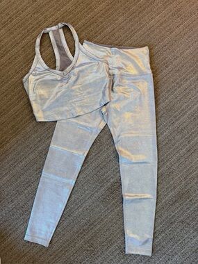 Beyond Yoga Silver Legging Set